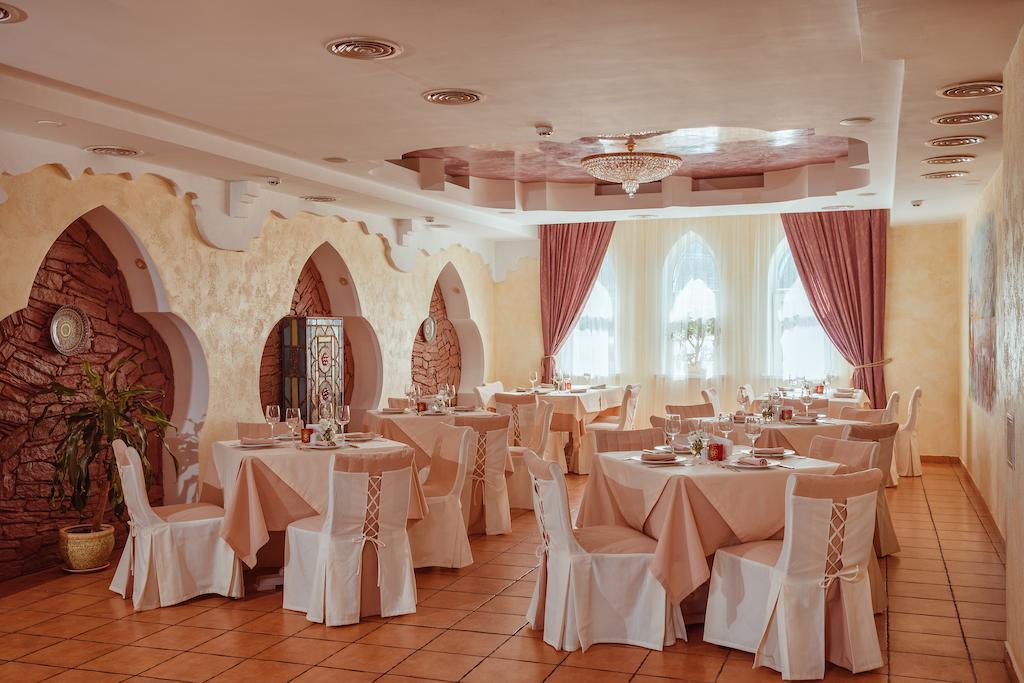 Premier Hotel Shafran Sumy Eksteriør billede