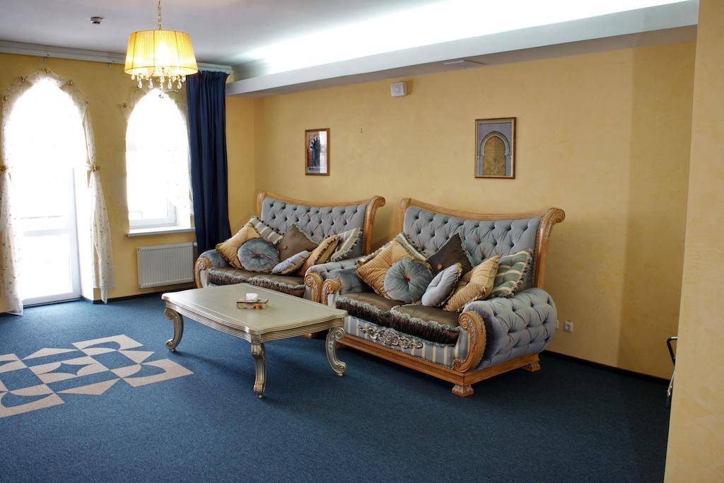 Premier Hotel Shafran Sumy Eksteriør billede