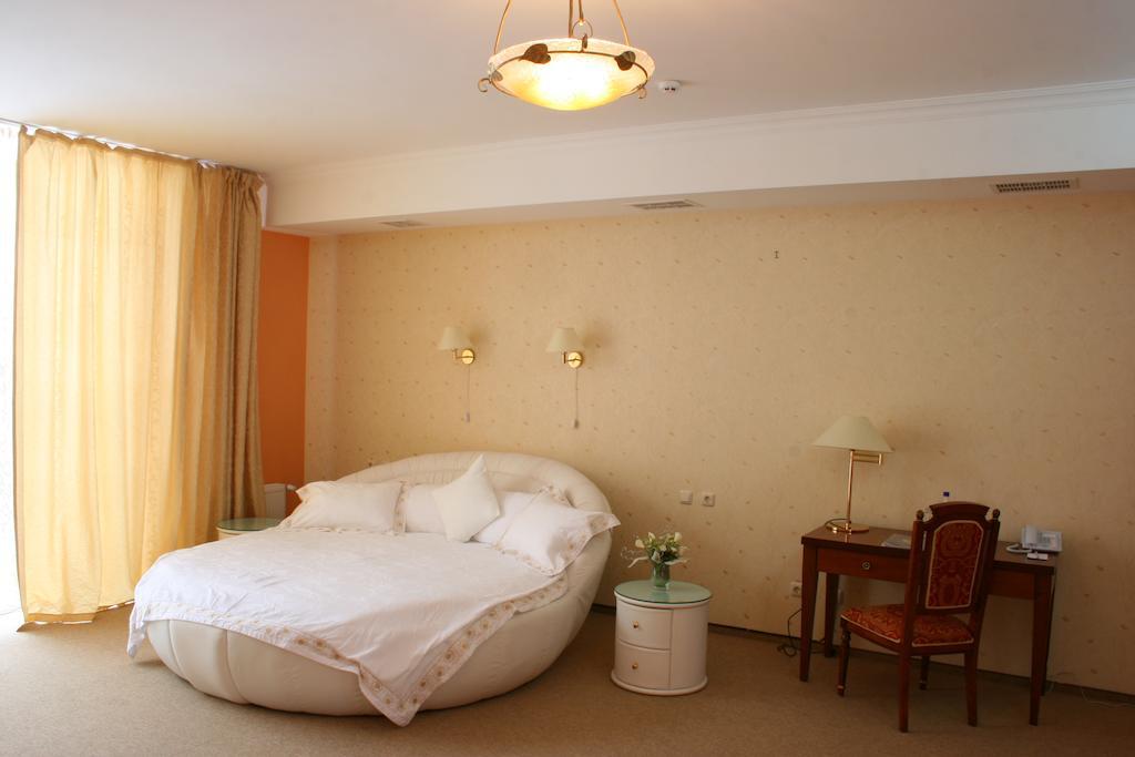 Premier Hotel Shafran Sumy Eksteriør billede